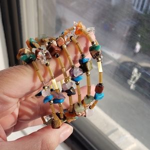 FREE WITH ANY PURCHASE 🥳3/$16🥳Beautiful coil, mix stone crystal bracelet.